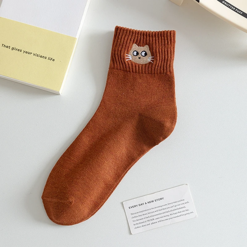 Cat Face Embroidery Crew Socks (10 Colours) - Ice Cream Cake