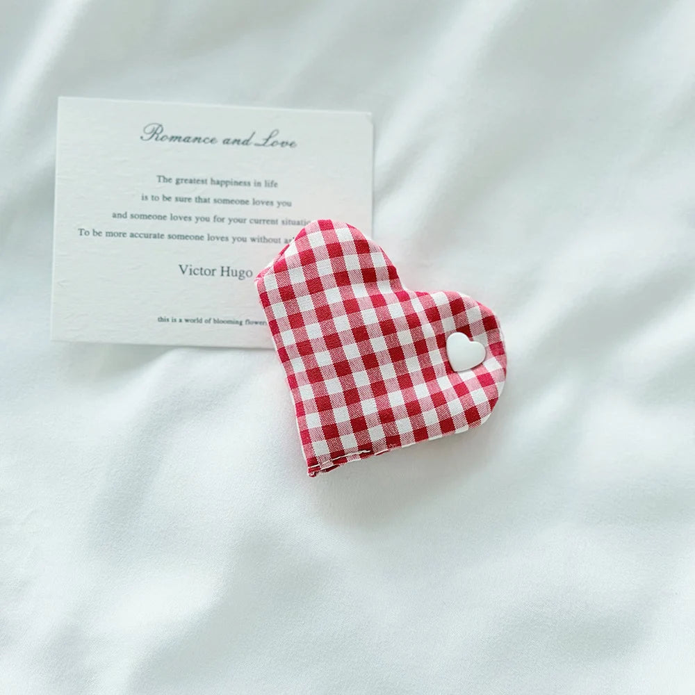 Gingham Heart Wire Tidy