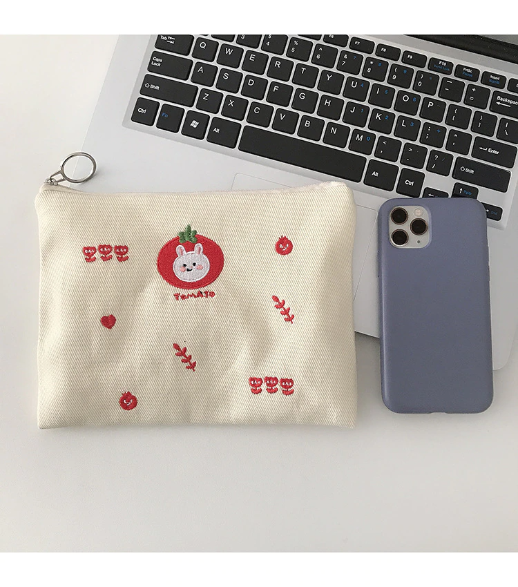 Embroidered Snack Animal Zipper Pouch (2 Designs)