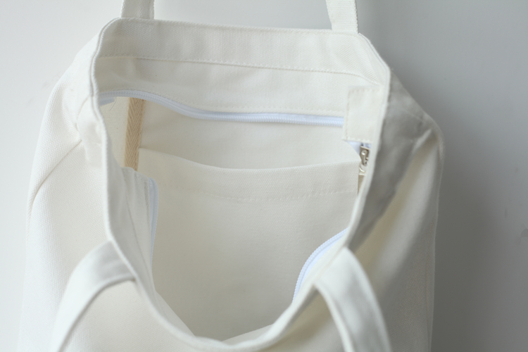 Hisashi Eguchi Lipstick Girl Zipper Tote - Ice Cream Cake