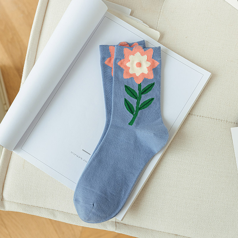 Peeping Leaf Flower Crew Socks (5 Designs)