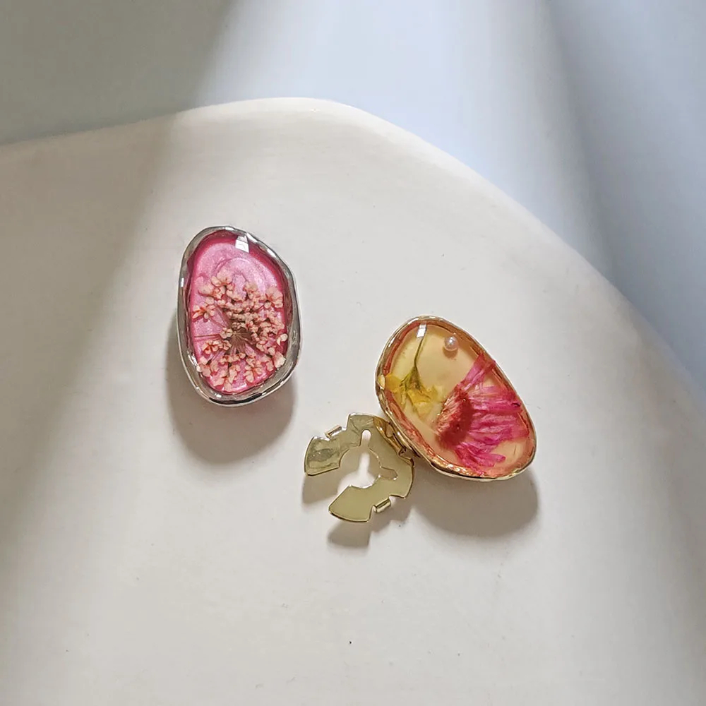 Dried Flower Button Studs Cover Set (2 pcs) - Ice Cream Cake