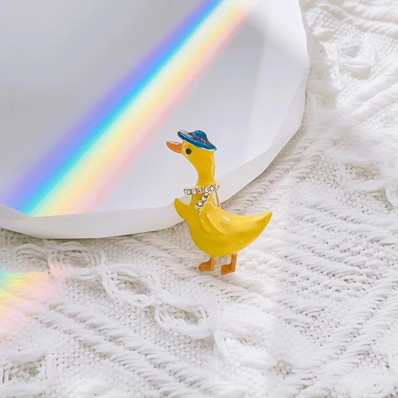 Goose on the Town Brooch