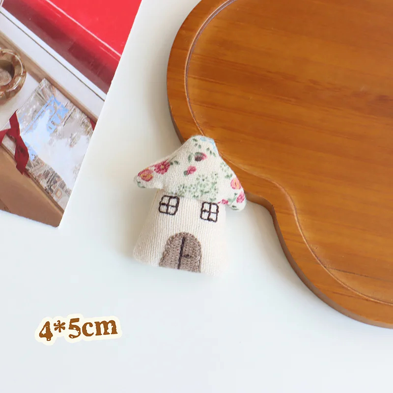 Whimsical Linen Character Brooch (19 Designs) - Ice Cream Cake