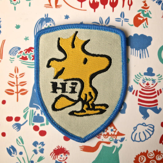 Snoopy Embroidery Patch // Little bird Woodstock from the Peanuts/Snoopy comics "Hi" embroidered patch badge appliqué