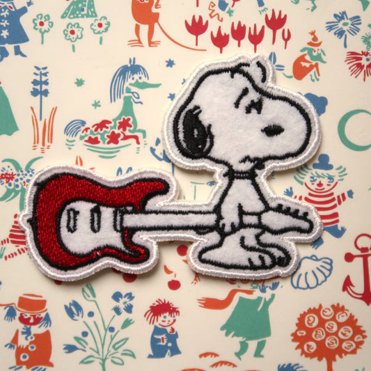 Snoopy Embroidery Patch // Guitar Snoopy from the Peanuts comics embroidered iron-on patch badge appliqué