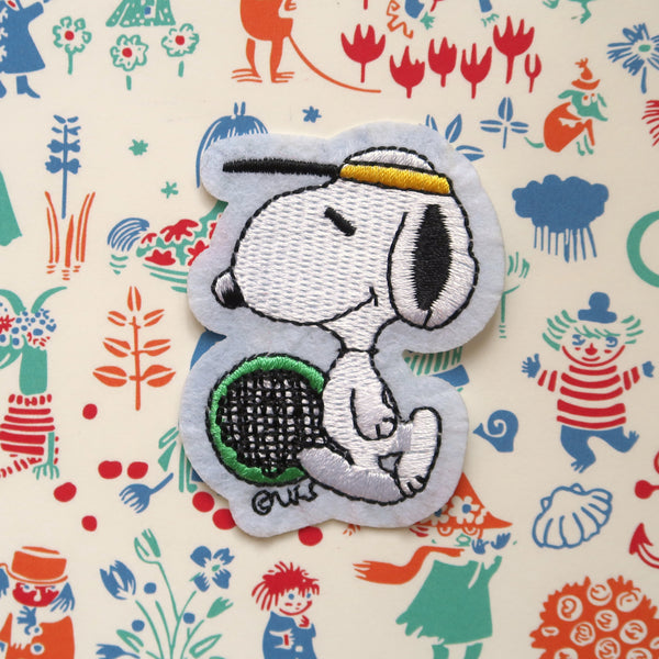 Snoopy Embroidery Patch // Tennis Snoopy from the Peanuts comics embroidered iron-on patch badge appliqué
