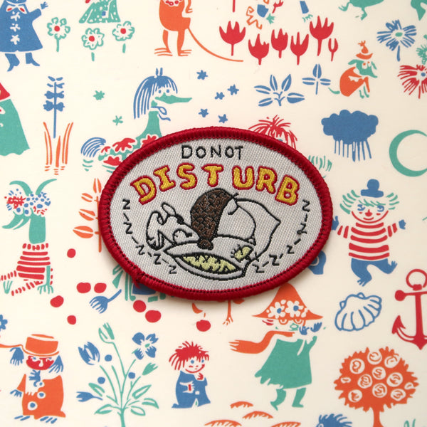 Snoopy Embroidery Patch // Sleeping Snoopy from the Peanuts comic "Do not Disturb" embroidered patch badge appliqué