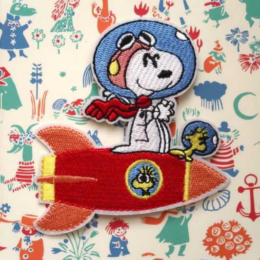 Snoopy Embroidery Patch // Astronaut Rocket Peanuts comics embroidered iron-on patch badge applique