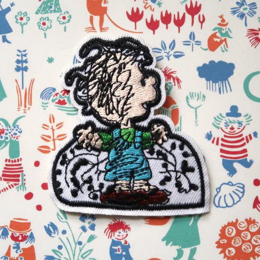Snoopy Embroidery Patch // Pig Pen from the Snoopy/Peanuts comics embroidered iron-on patch badge appliqué