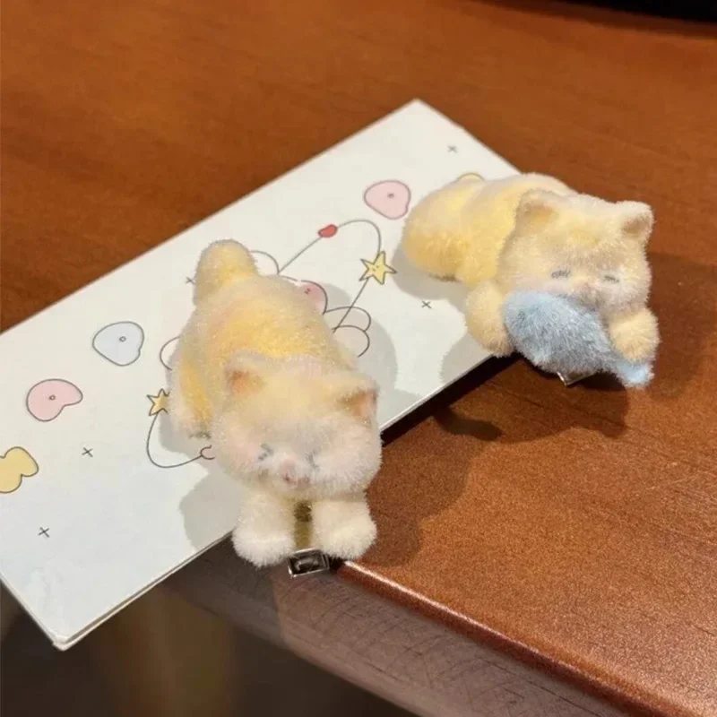 y2K Velvety Flocked Kitty Cat Acrylic Hair Clip - Ice Cream Cake