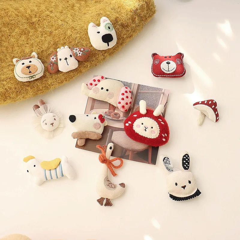 Whimsical Linen Animal Brooch (13 Designs)
