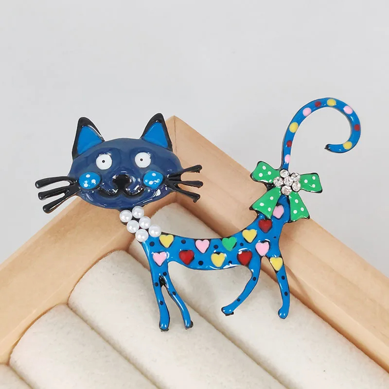 Whimsical Kitty Cat Brooch