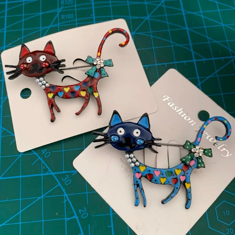 Whimsical Kitty Cat Brooch