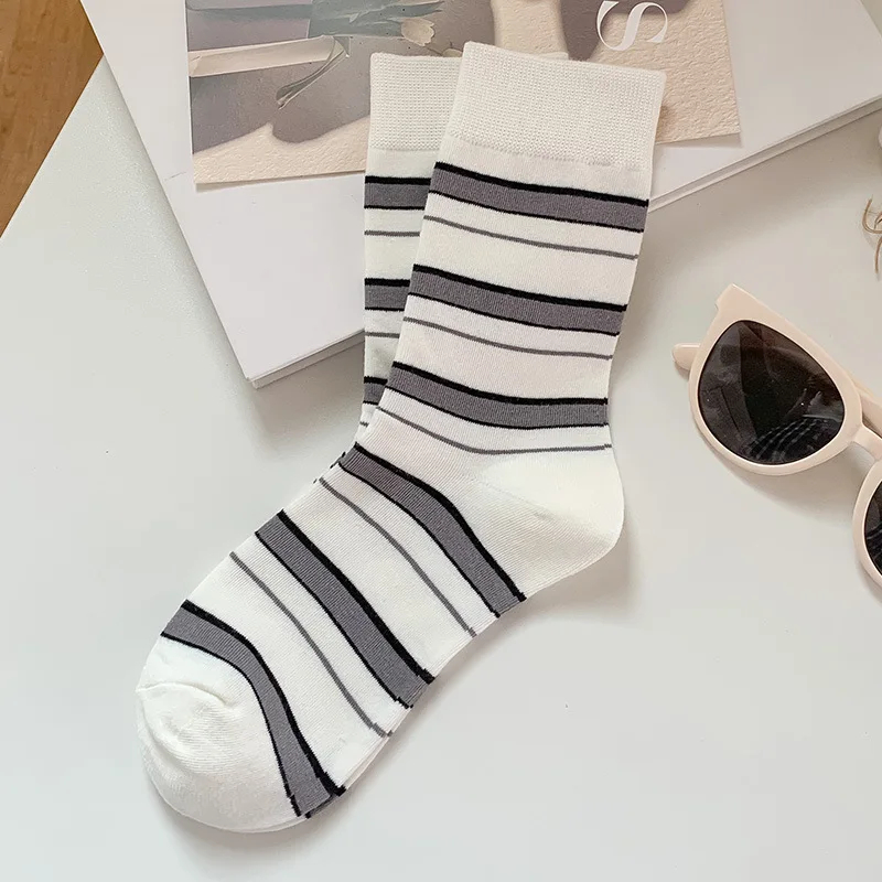 80s Contrast Stripe Crew Socks