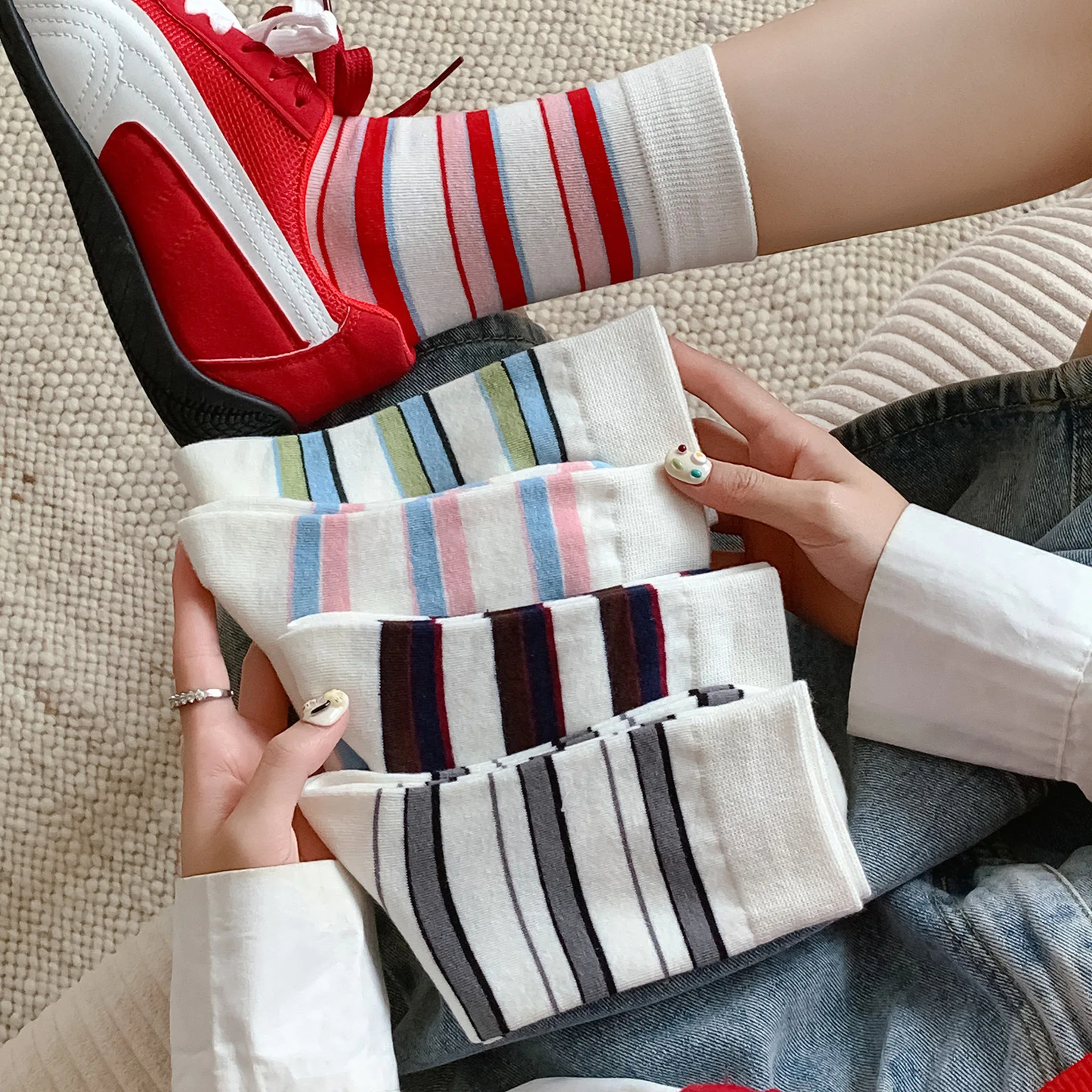 80s Contrast Stripe Crew Socks
