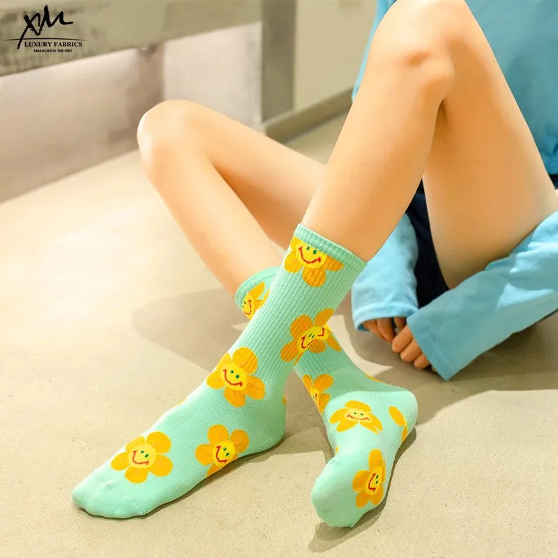 Smiling Daisy Crew Socks