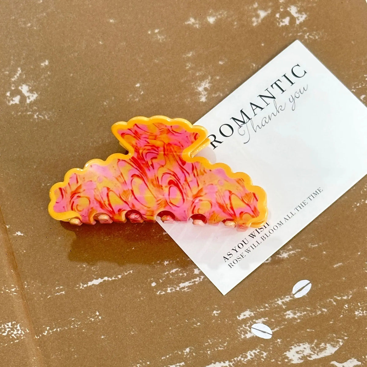 Wavy Edge Patterned Hair Claw Clip