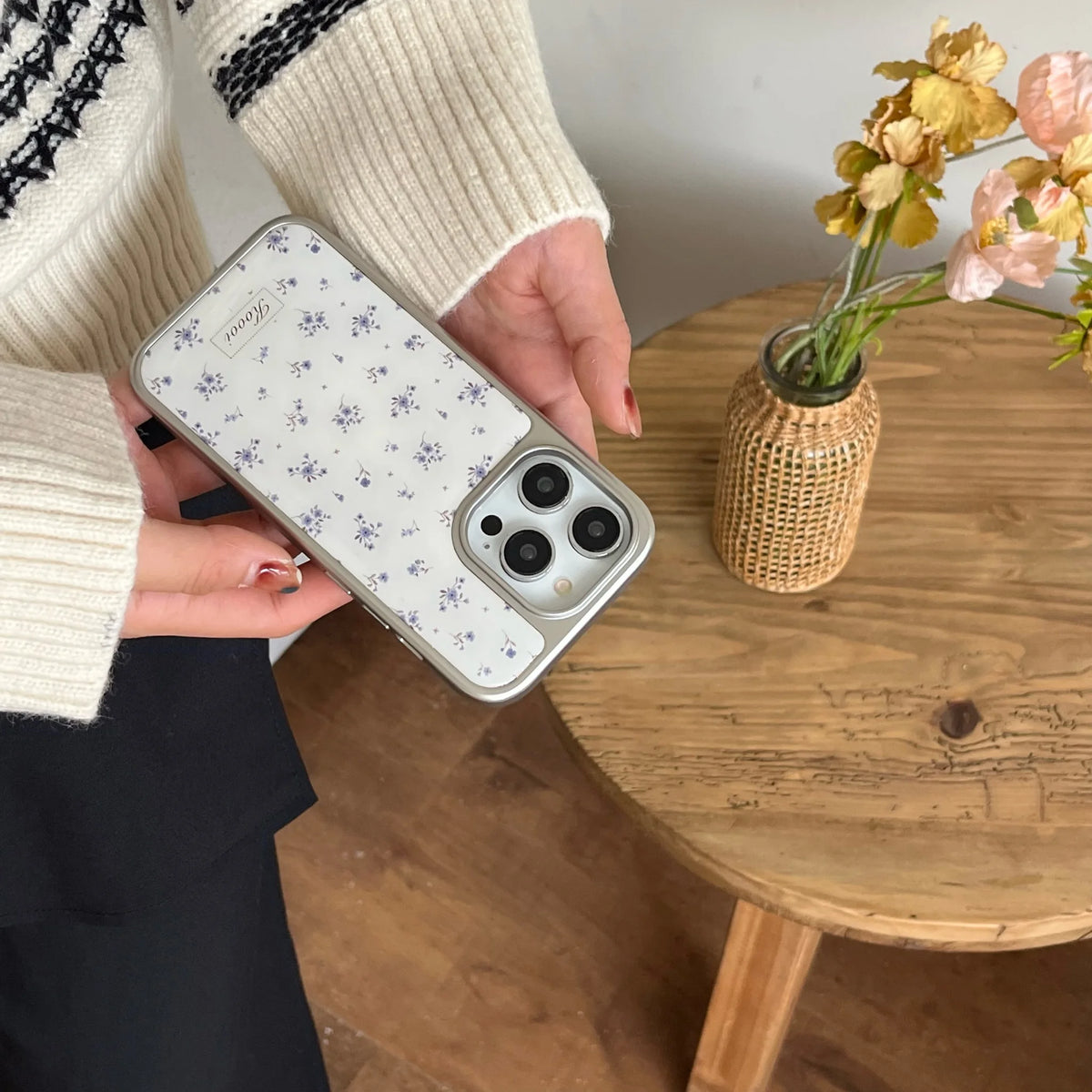 Ditzy Floral Print iPhone Case
