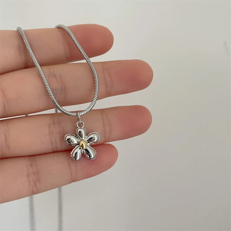 Korean Fashion Sweet Cool Flower Star Butterfly Pendant Necklaces for Women Vintage Elegant Snake Chains Necklace Y2K Jewelry - Ice Cream Cake
