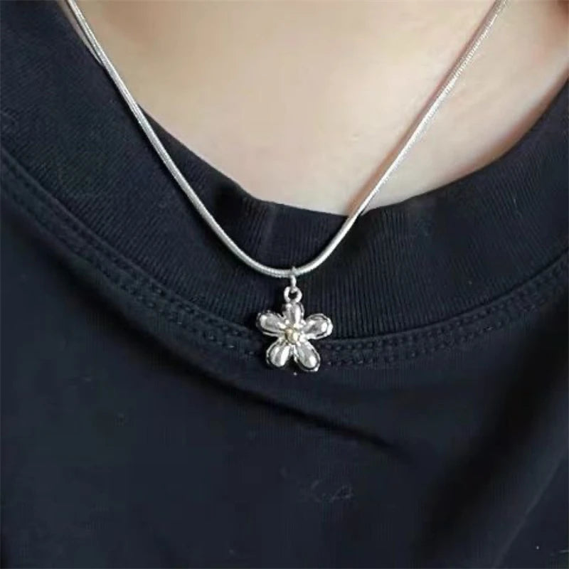 Korean Fashion Sweet Cool Flower Star Butterfly Pendant Necklaces for Women Vintage Elegant Snake Chains Necklace Y2K Jewelry - Ice Cream Cake