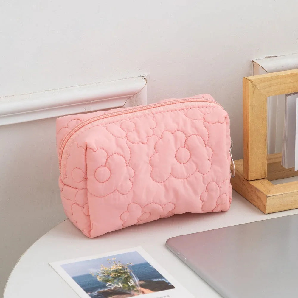 Flower Pattern Quilted Zipper Pouch
