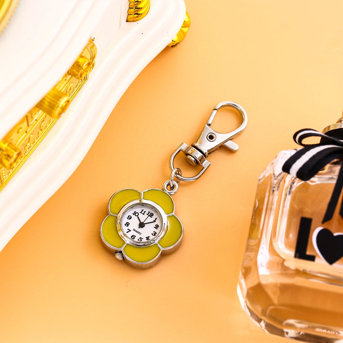 y2K Pop Daisy Clip-On Keychain Watch