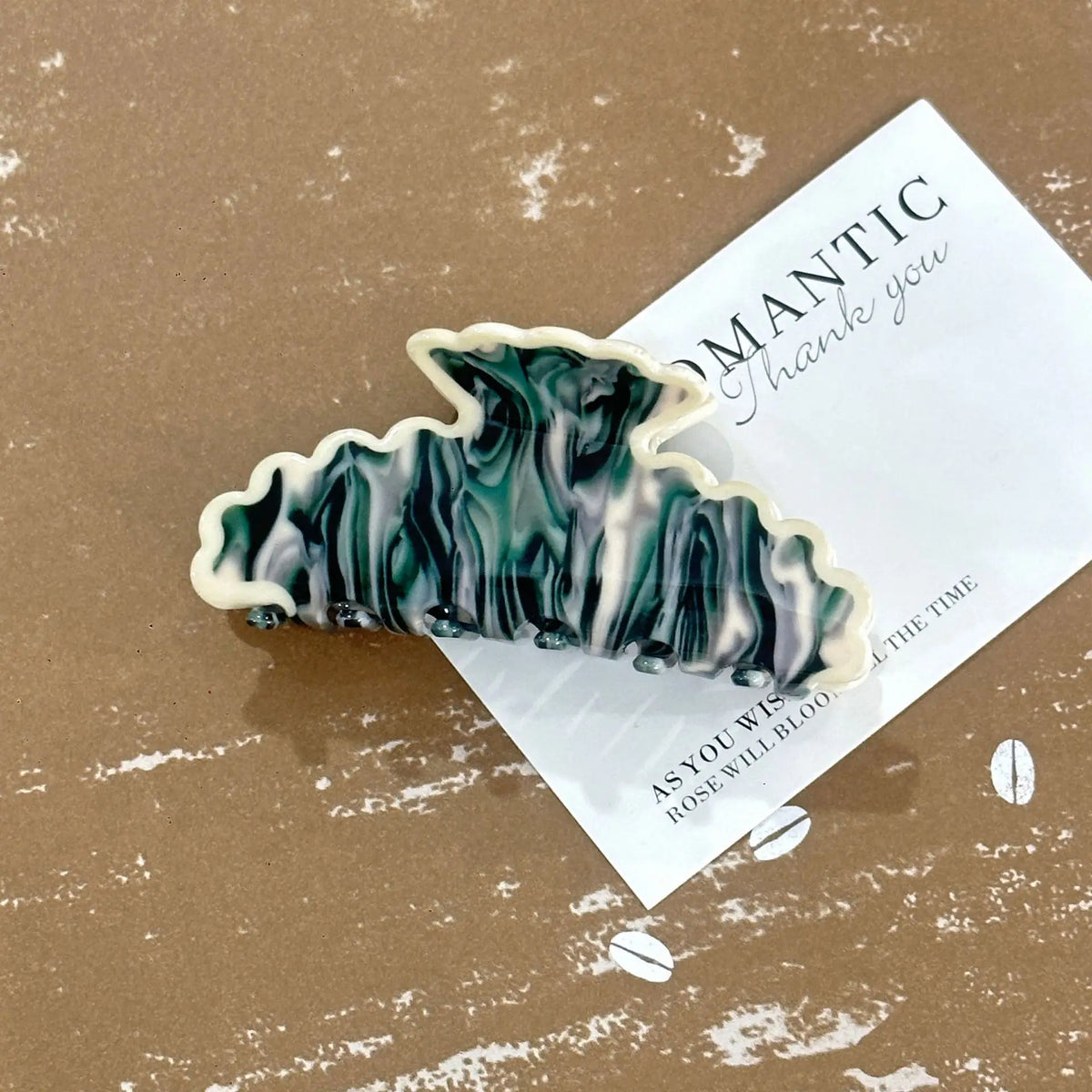 Wavy Edge Patterned Hair Claw Clip