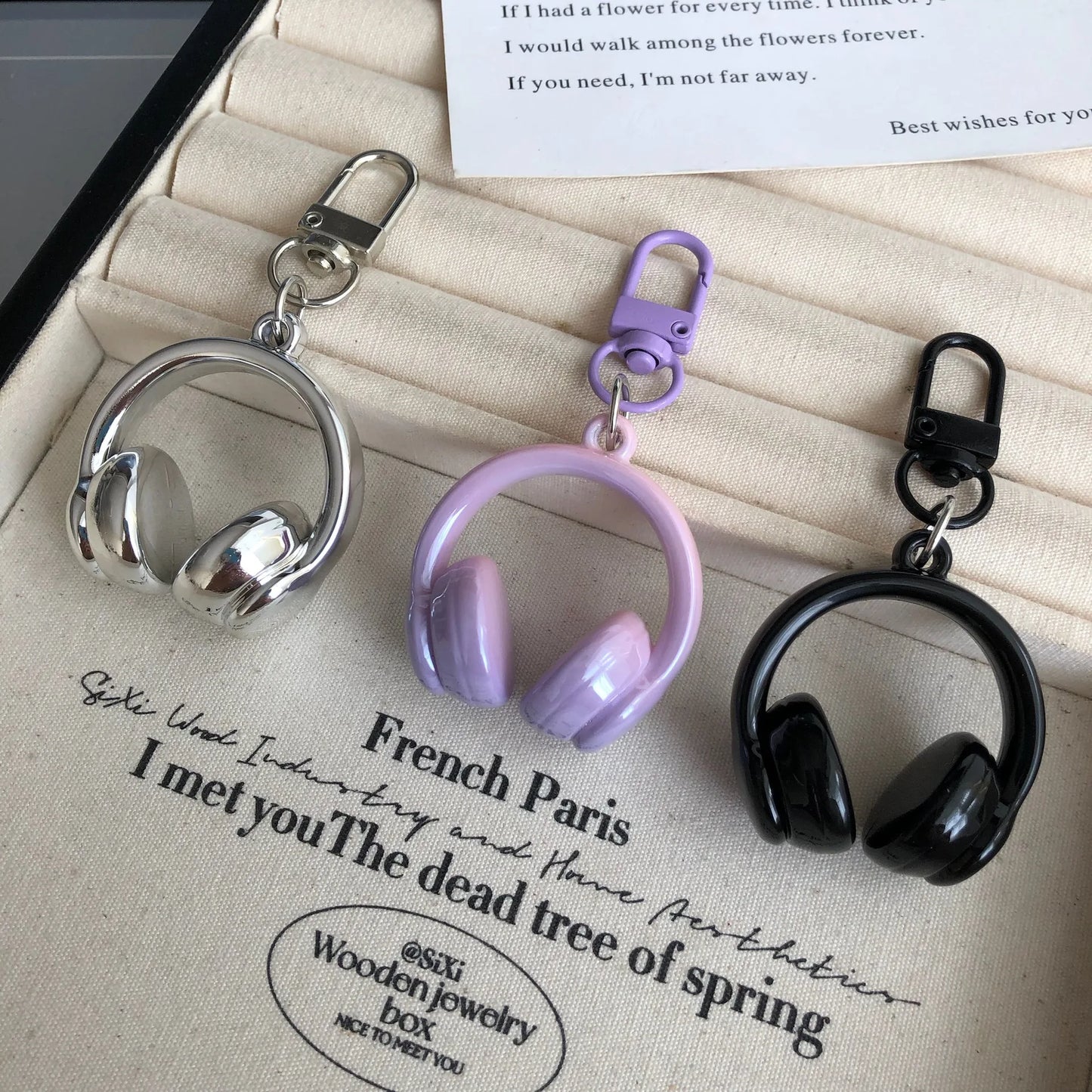 y2K Headphone Clip-On Charm