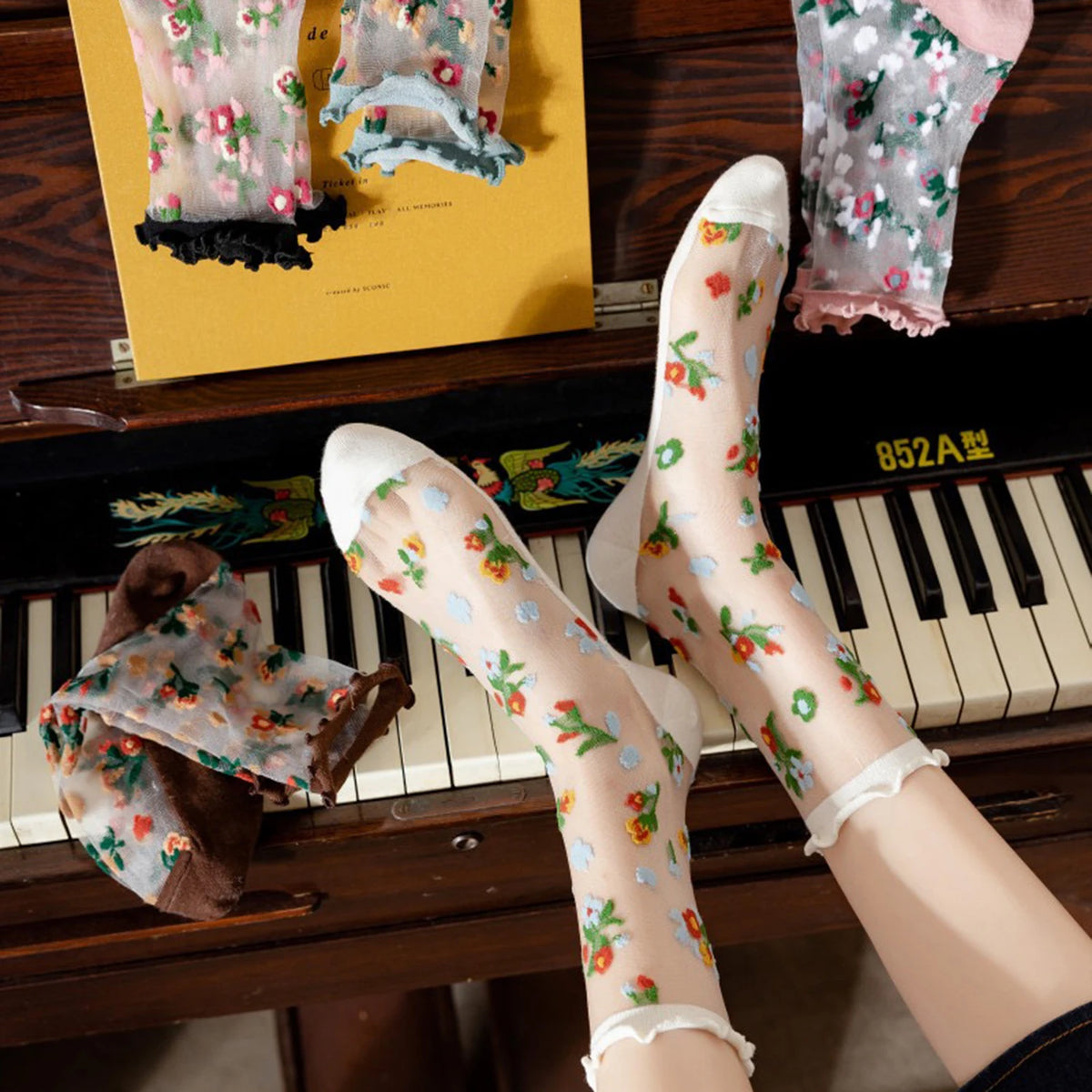 Transparent Flower Sock Set (Set of 5 Pairs)