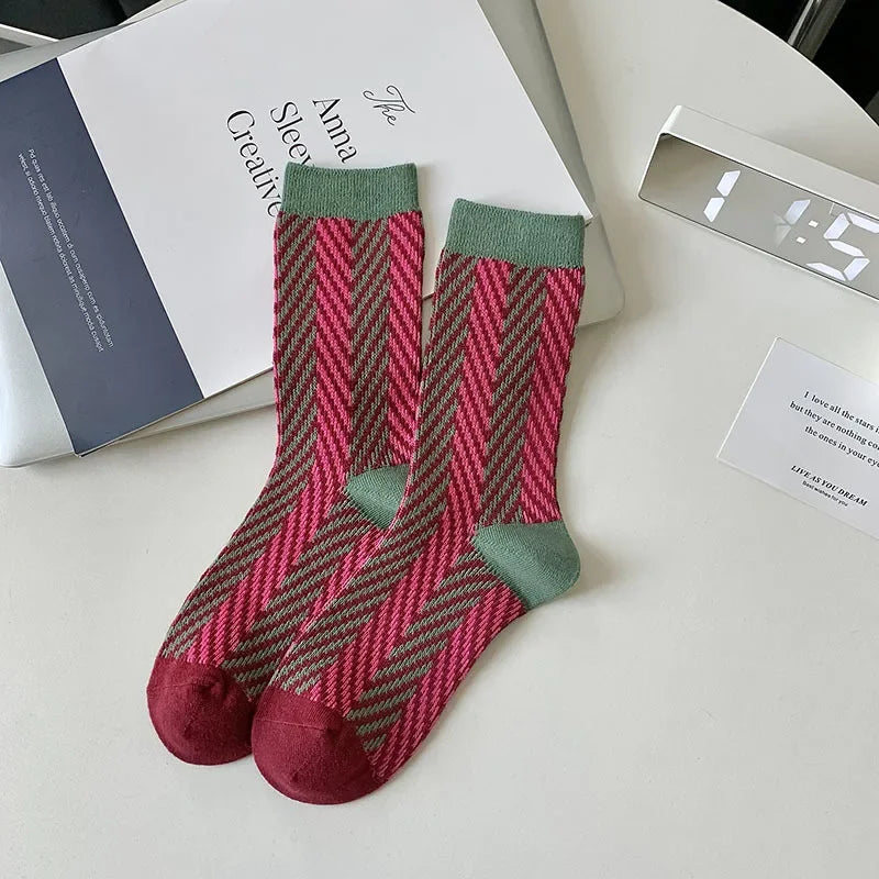 Stripe Pattern Crew Socks