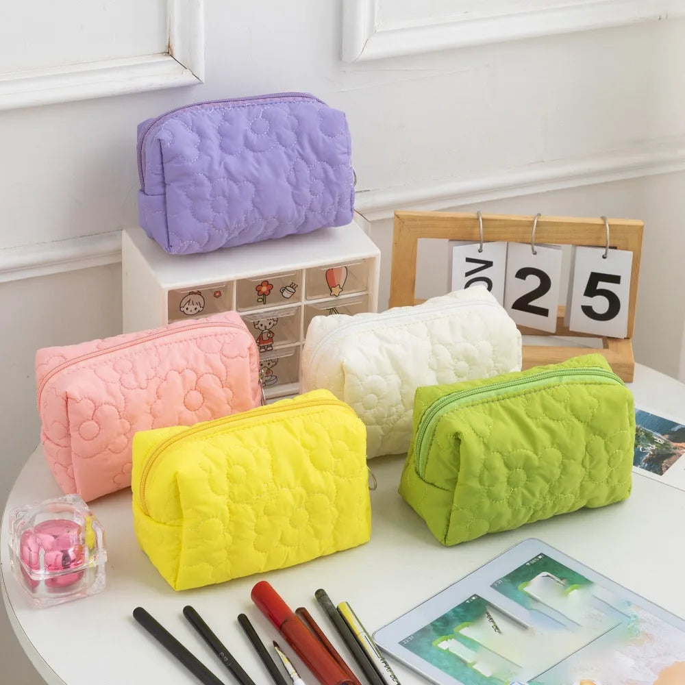 Flower Pattern Quilted Zipper Pouch