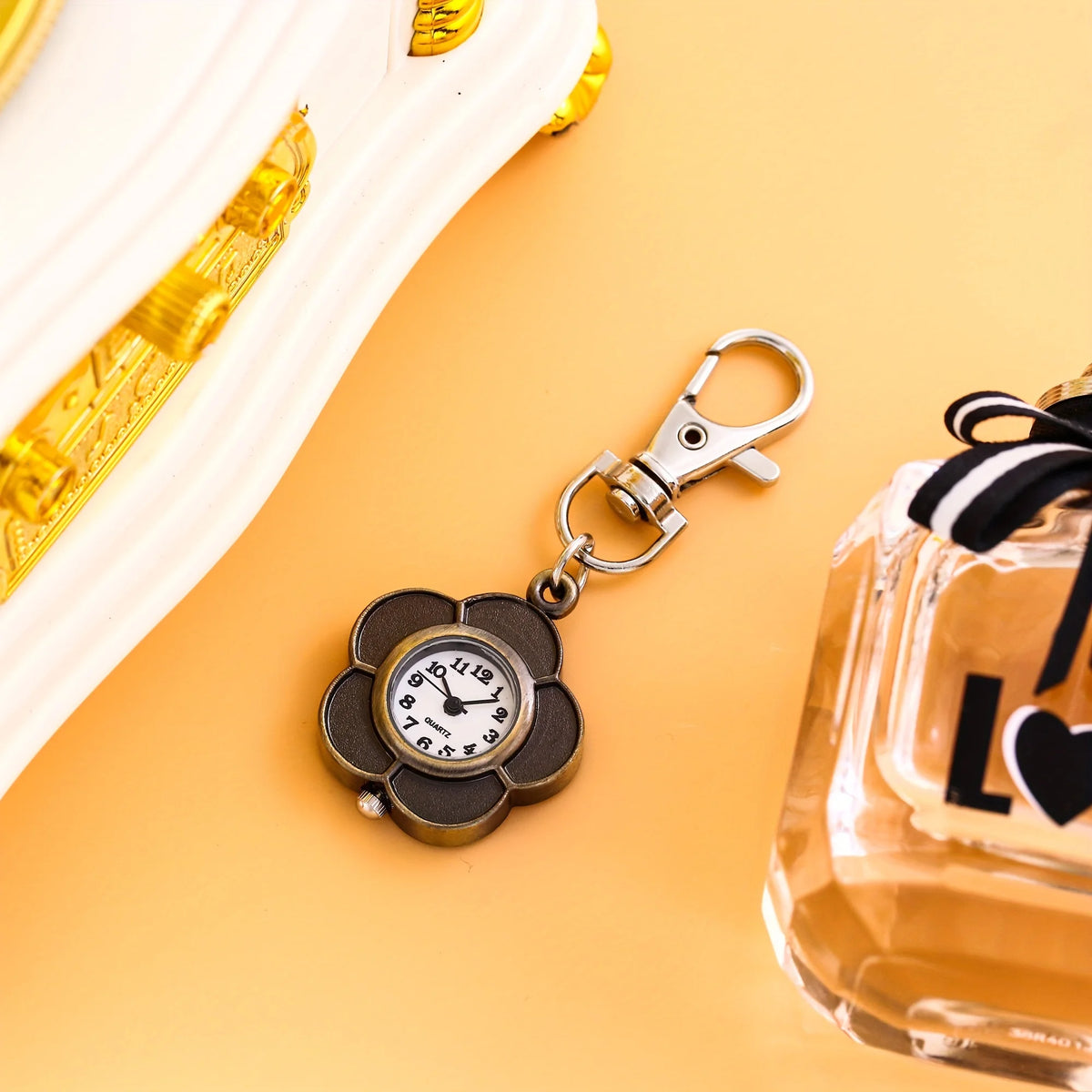 y2K Pop Daisy Clip-On Keychain Watch