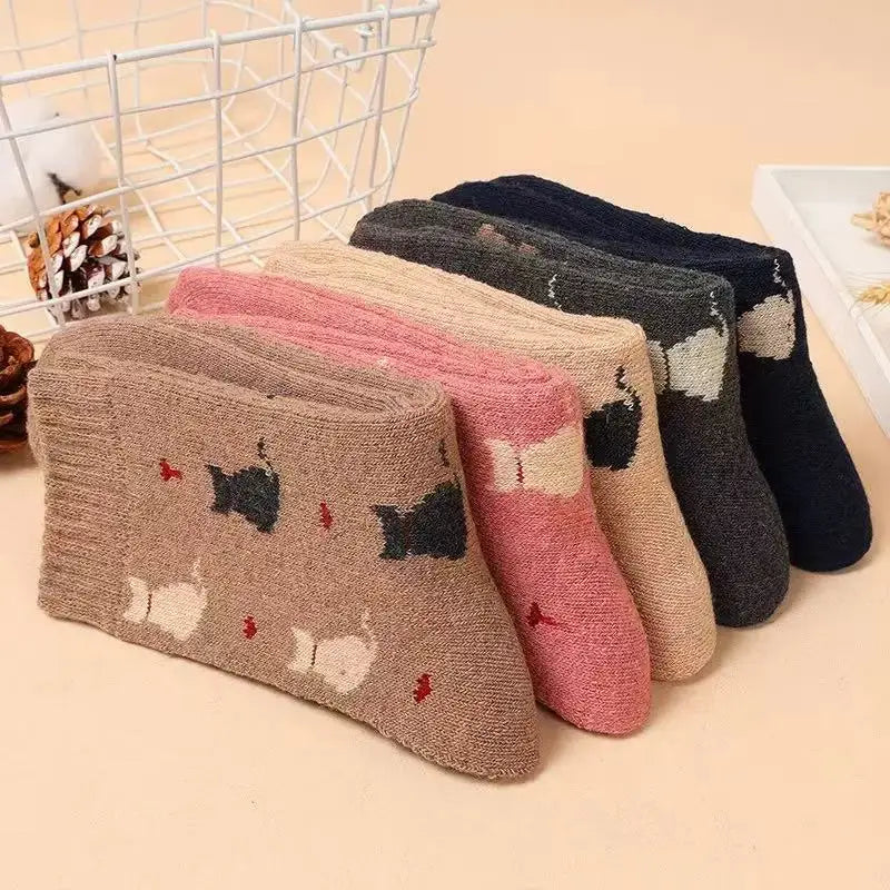 5 Pairs of High-Quality Cartoon Cat Printed Socks for Autumn and Winter Thick and Warm Women's Midsole Socks for Home Sleep - Ice Cream Cake