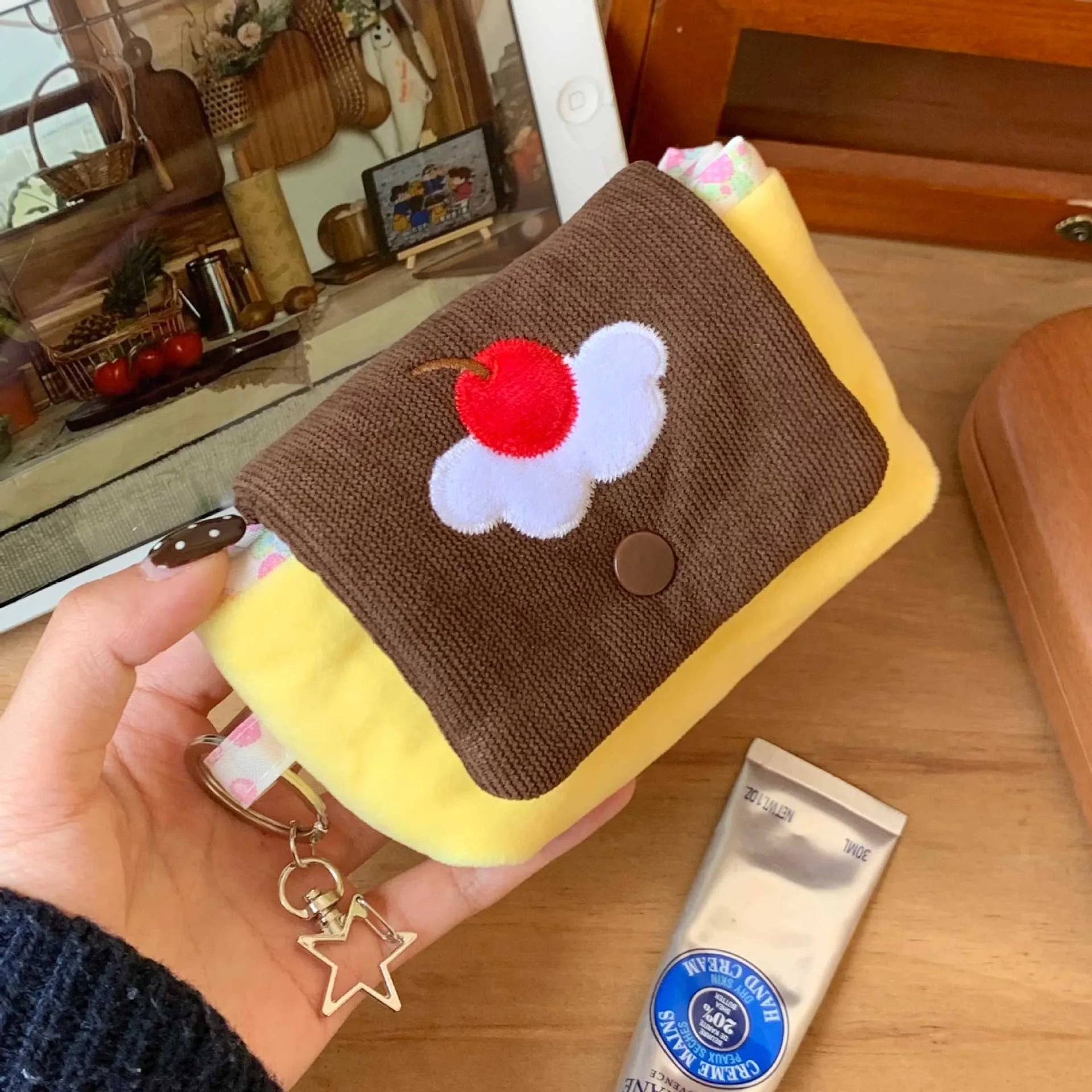 Multifunctional Small Pouch for Girls Cute Cherry Pudding Plush Coin Purse Mini Cartoon Portable Wallet for Cards Earphones Case - Ice Cream Cake