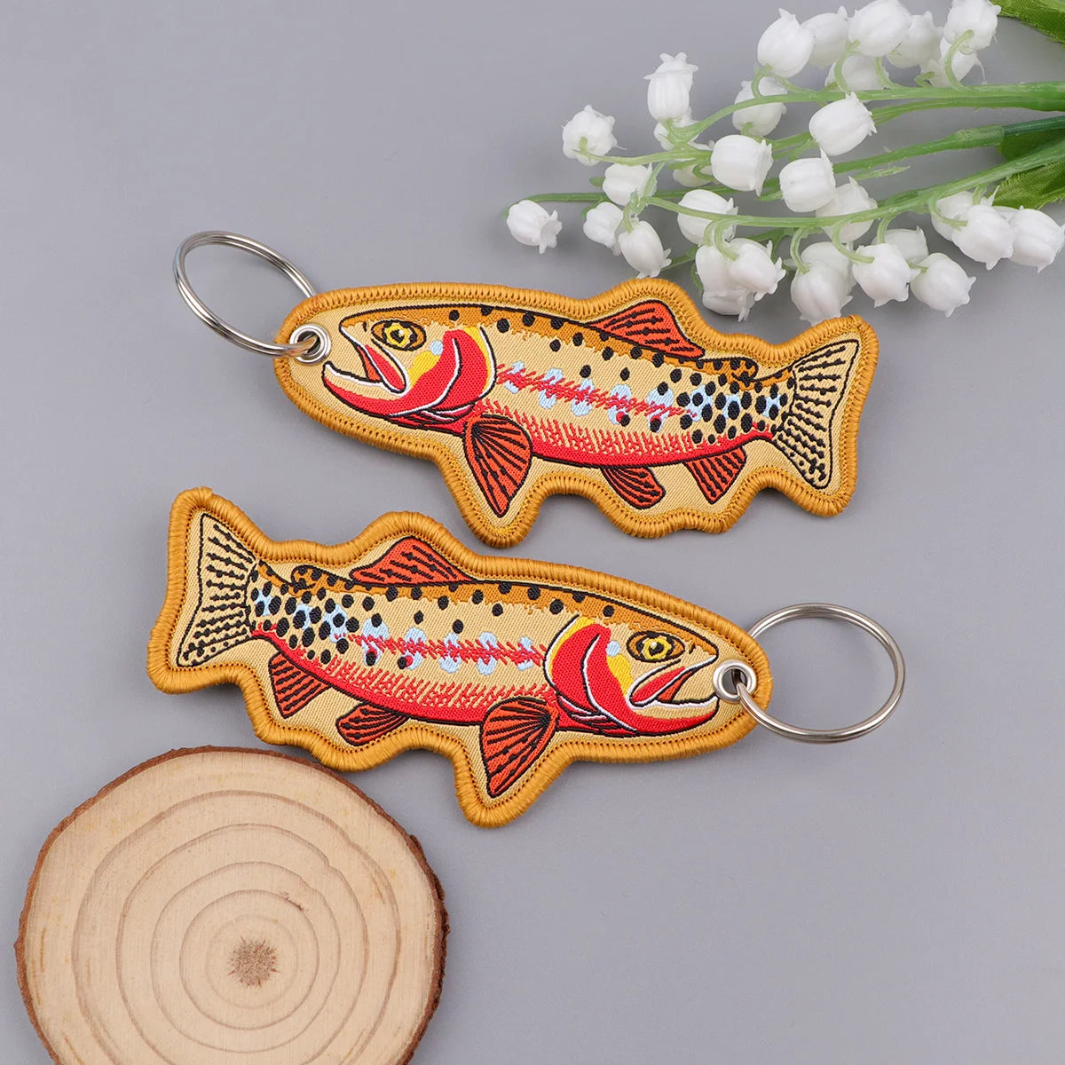Fish Shape Embroidered Key Tag Lucky Fish Keychain Outdoor Fishing Backpack Car Key Ring Pendant Fisherman Gift Accessory - Ice Cream Cake