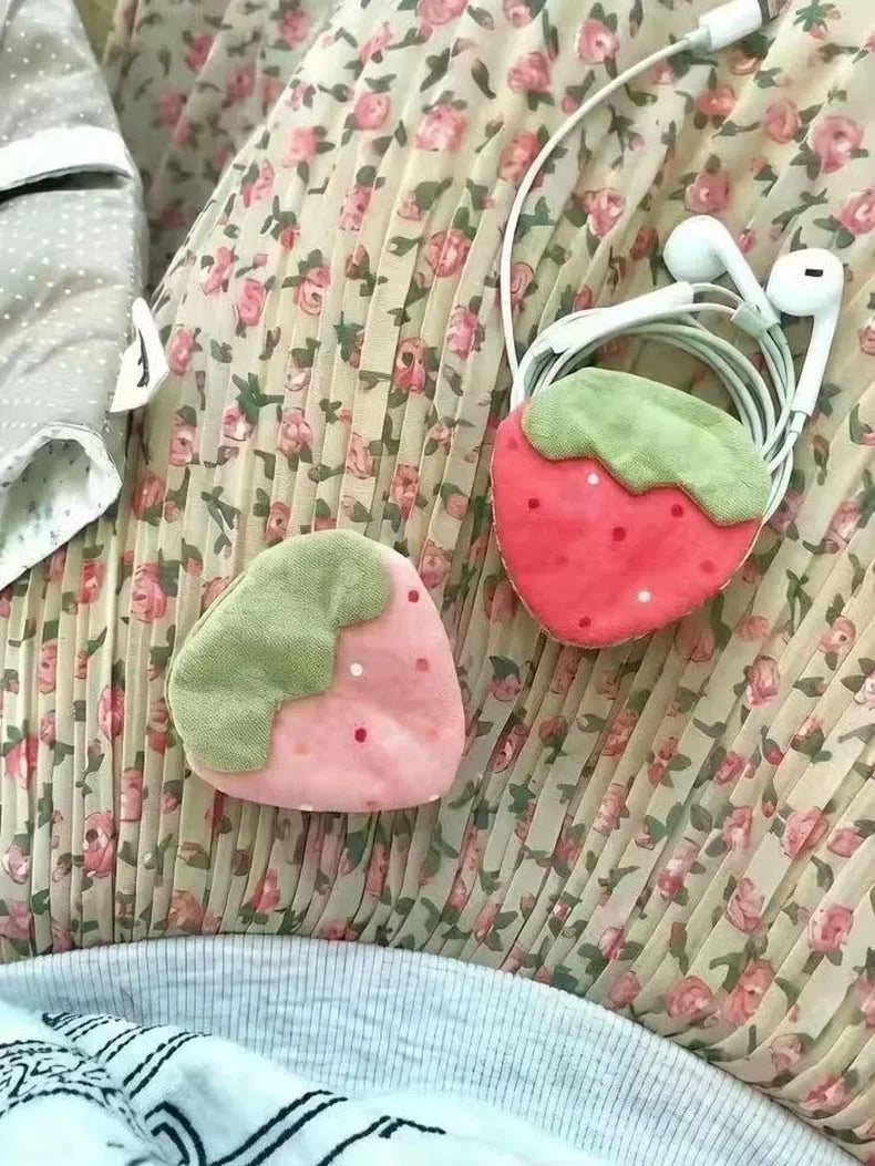 Kawaii Strawberry Wire Tidy