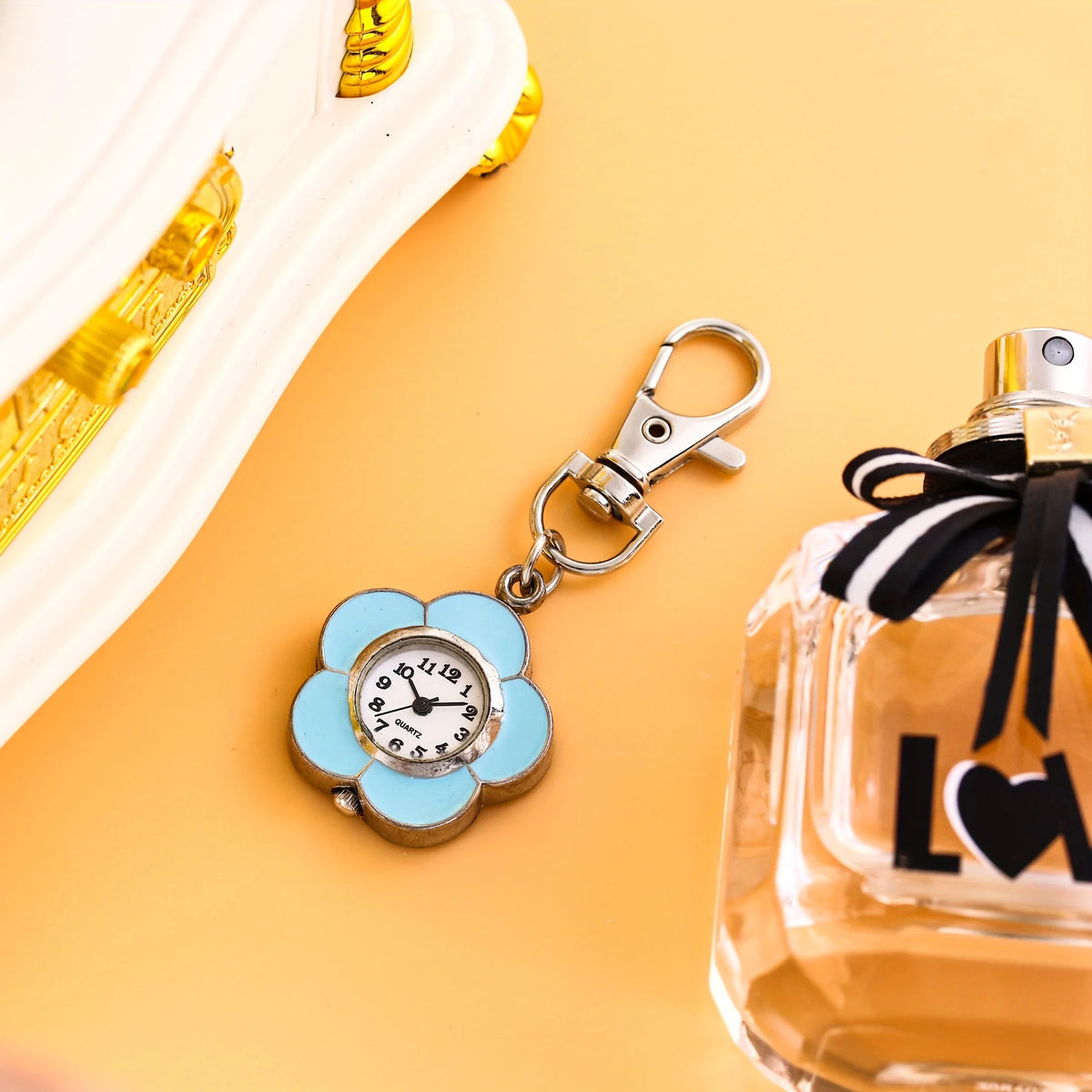 y2K Pop Daisy Clip-On Keychain Watch