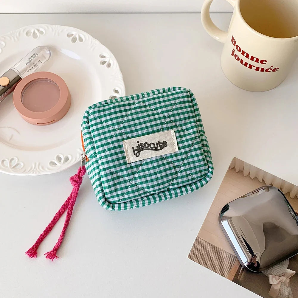 Gingham Quilted Zipper Pouch
