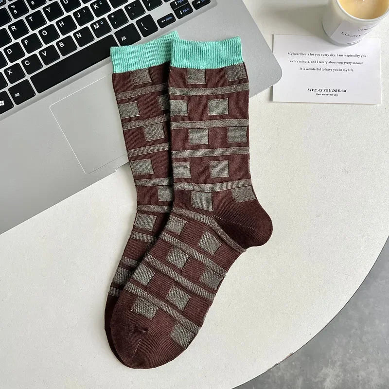 Stripe Pattern Crew Socks
