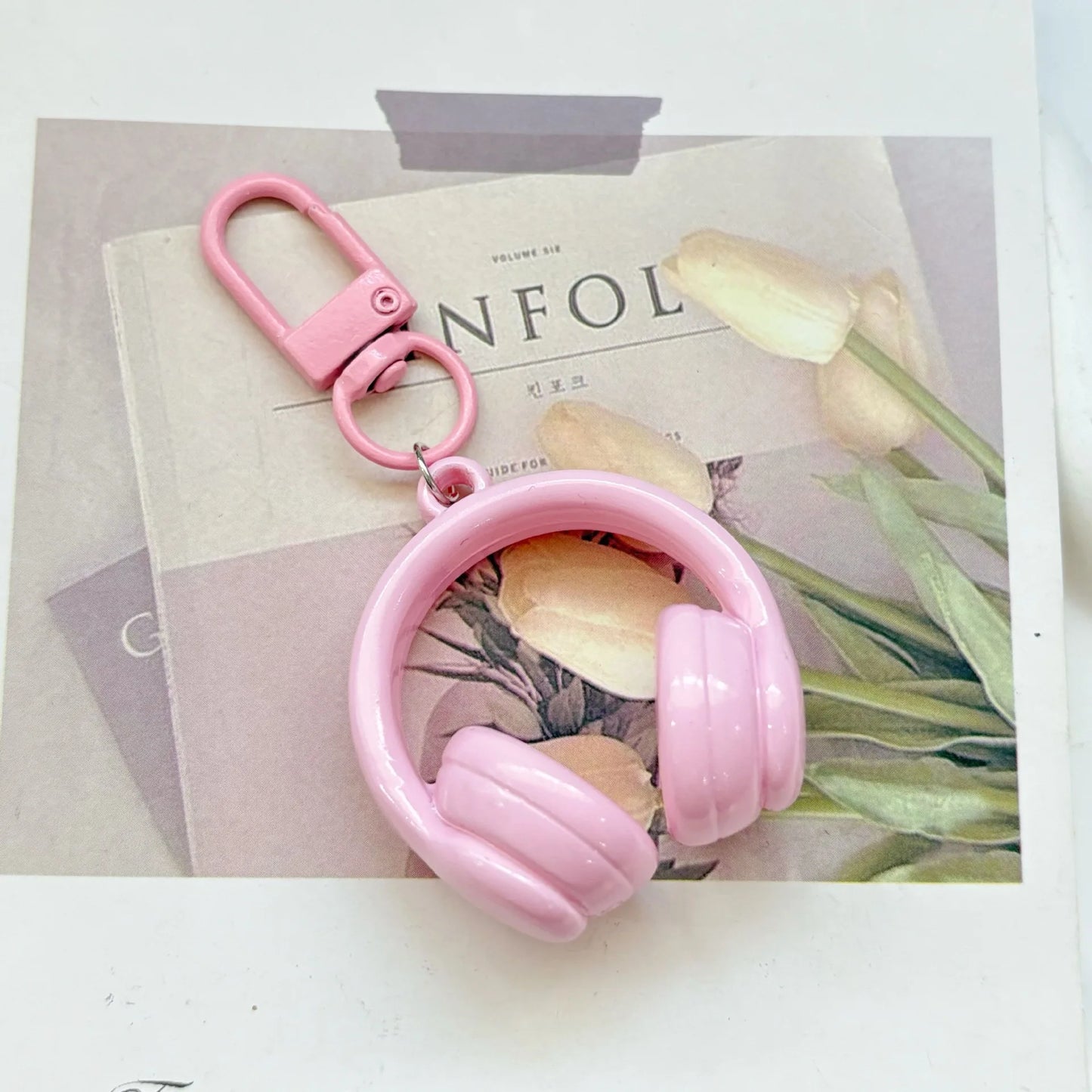y2K Headphone Clip-On Charm
