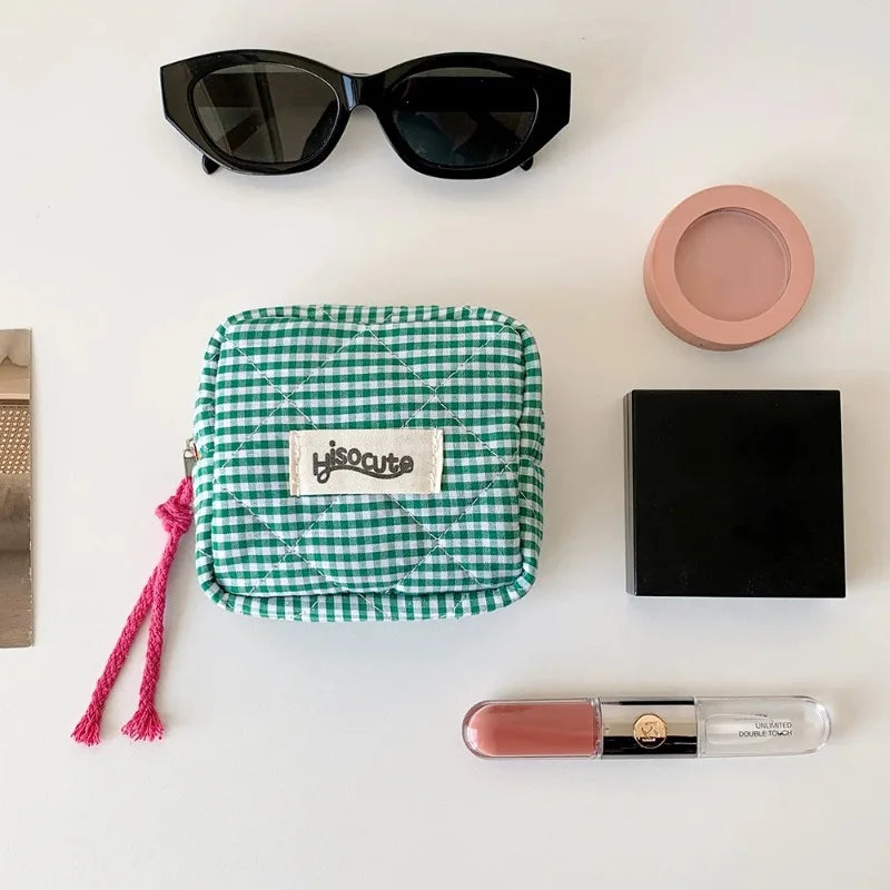 Gingham Quilted Zipper Pouch