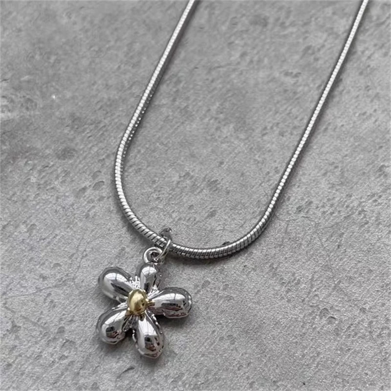 Korean Fashion Sweet Cool Flower Star Butterfly Pendant Necklaces for Women Vintage Elegant Snake Chains Necklace Y2K Jewelry - Ice Cream Cake