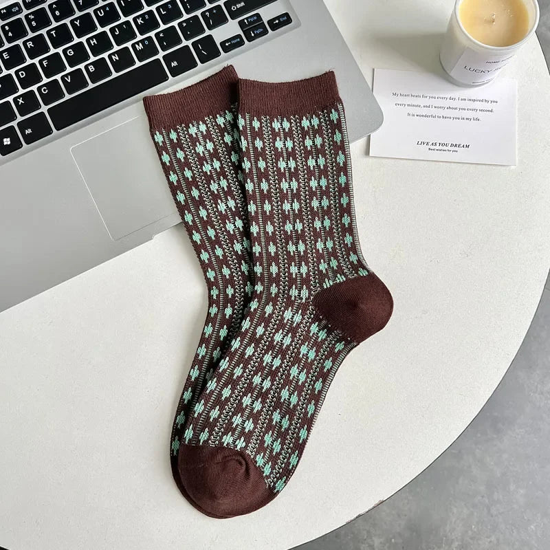 Stripe Pattern Crew Socks