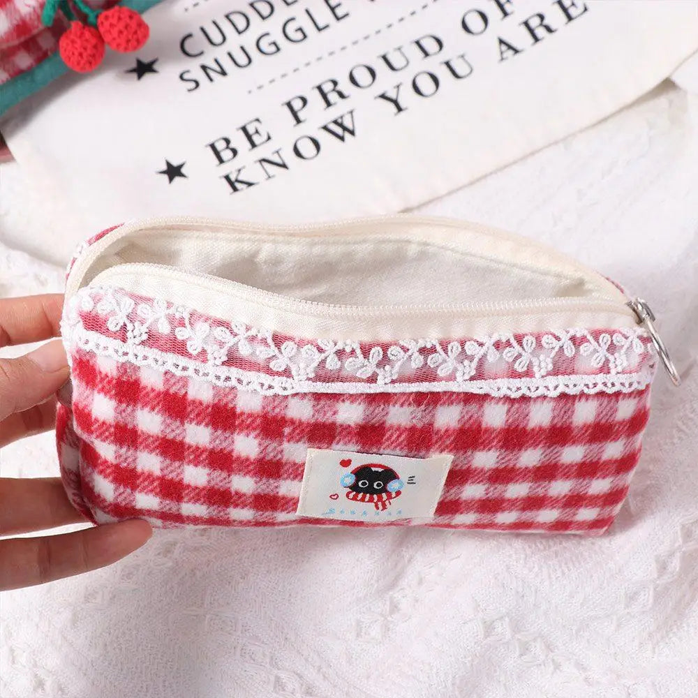 Winter Cat Gingham Zipper Pouch - Ice Cream Cake