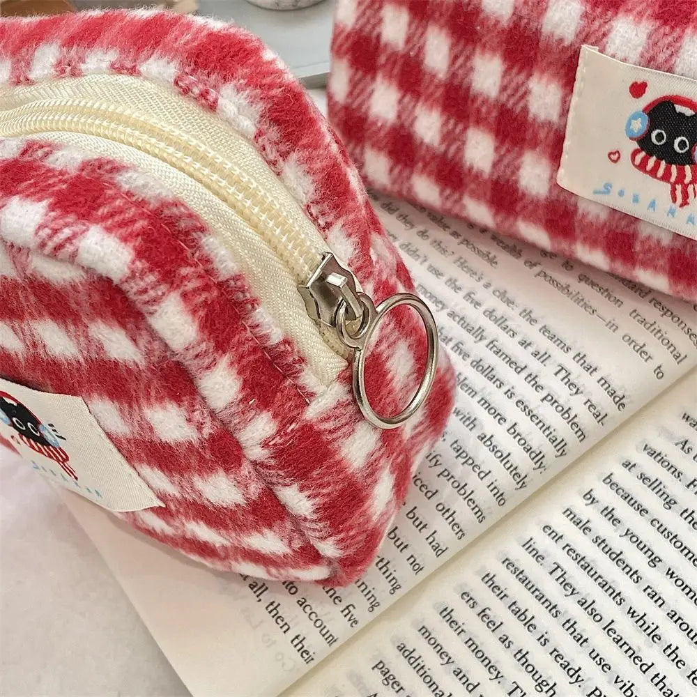 Winter Cat Gingham Zipper Pouch - Ice Cream Cake