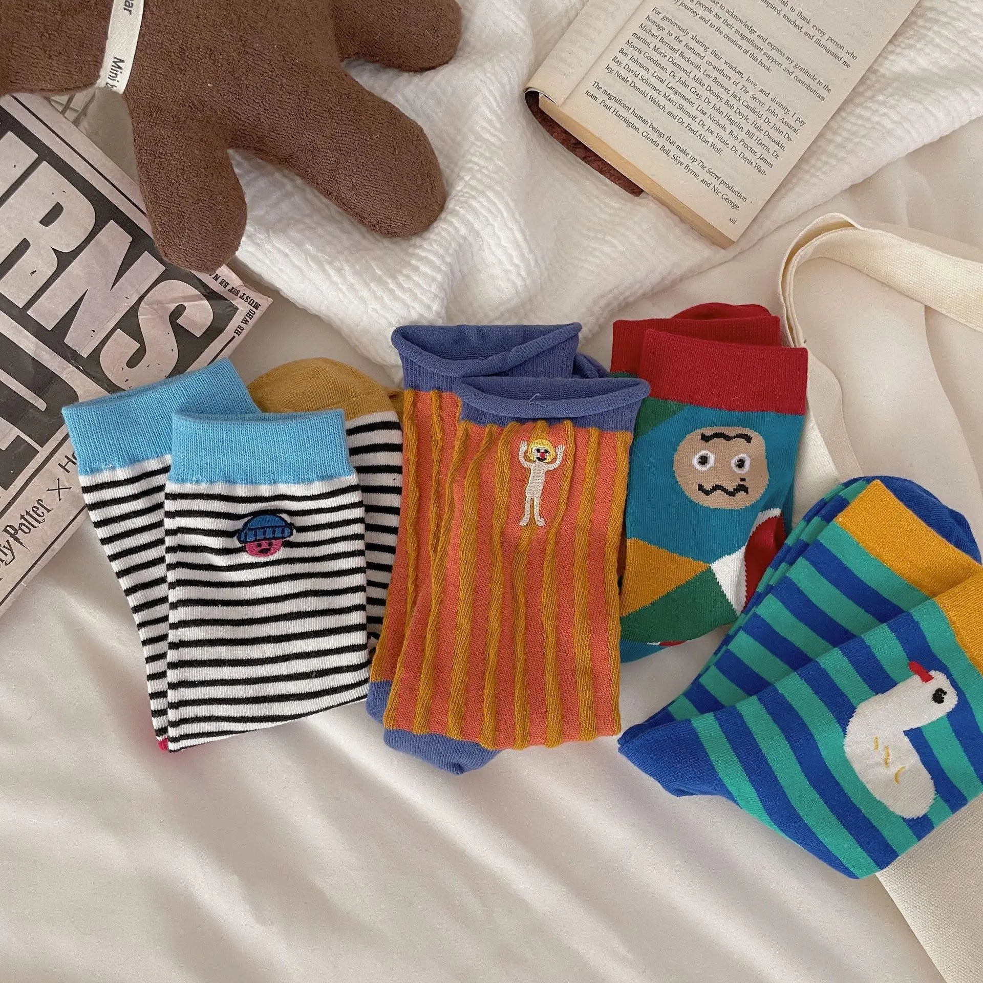 Happy Stripe Character Crew Socks - Ice Cream Cake