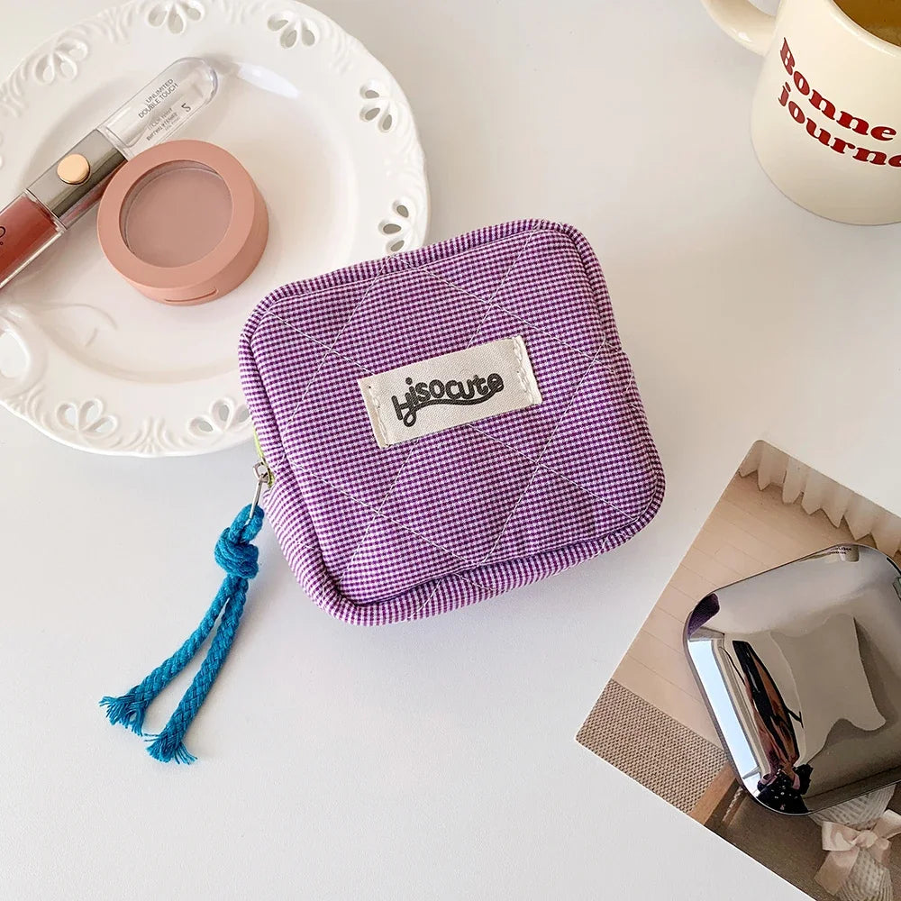 Gingham Quilted Zipper Pouch