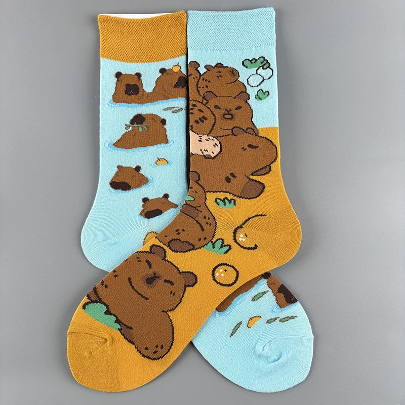 Mismatched Bathing Capybara Crew Socks