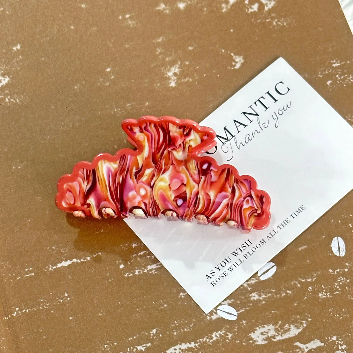 Wavy Edge Patterned Hair Claw Clip
